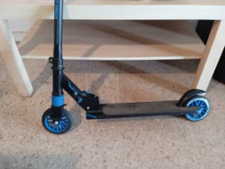 Equipo patinete + skate + casco + protecciones