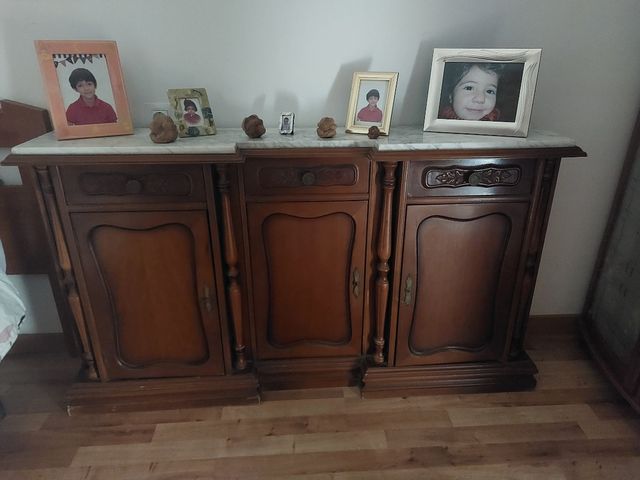 Mueble entrada madera y mármol 