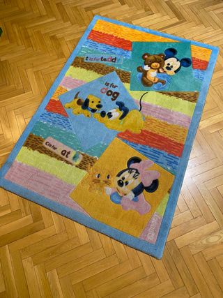 Alfombra infantil de Disney. De 1 m x 1’5 m