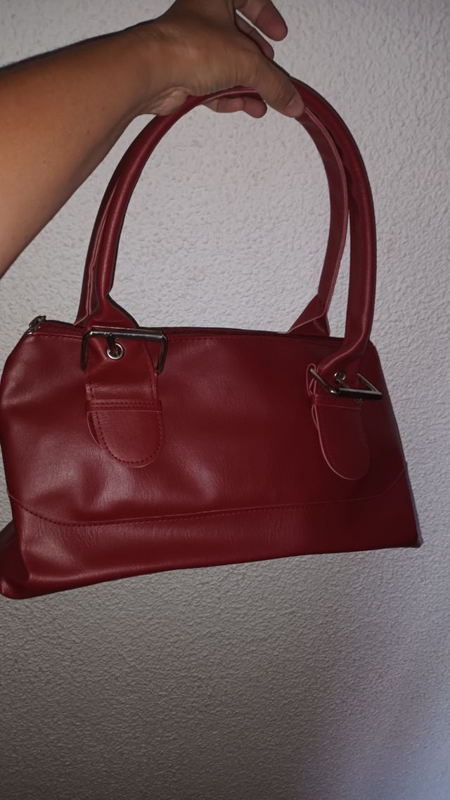 Bolsos varios nuevos sin estrenar