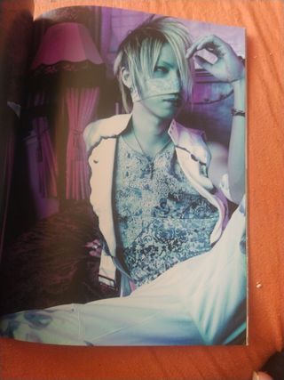 REVISTA JAPONESA  SHOXX THE GAZETTE