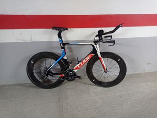 Bicicleta triatlon Cube 