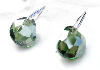 CONJUNTO  PENDIENTES Y COLGANTE SWAROVSKI