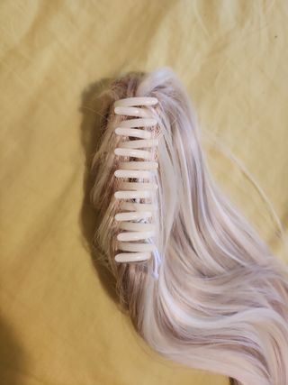 Extensiones lisas rubias con mechas