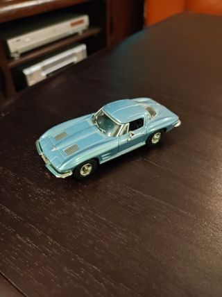 Coche miniatura Corvette 1/43
