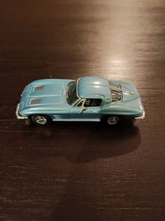 Coche miniatura Corvette 1/43