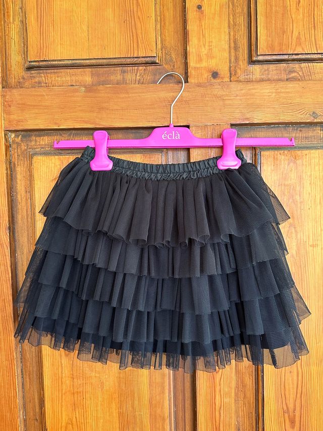 Falda de Zara negra muy cómoda