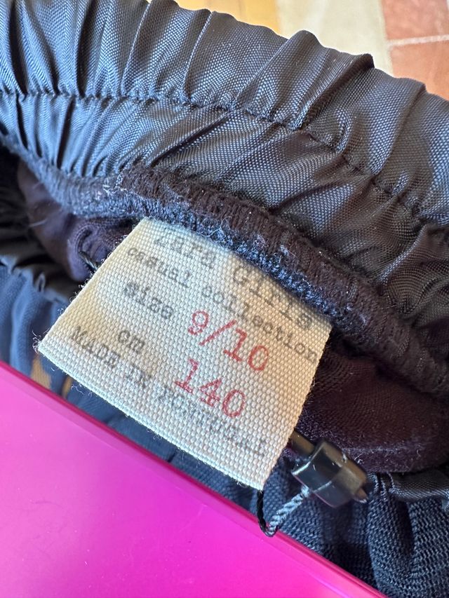 Falda de Zara negra muy cómoda