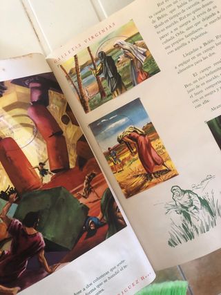 Álbum de cromos antiguo de La Biblia