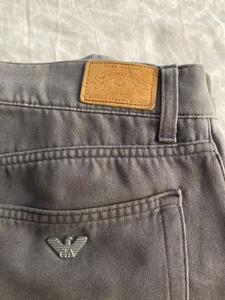 Pantalones caballero grises de Armani