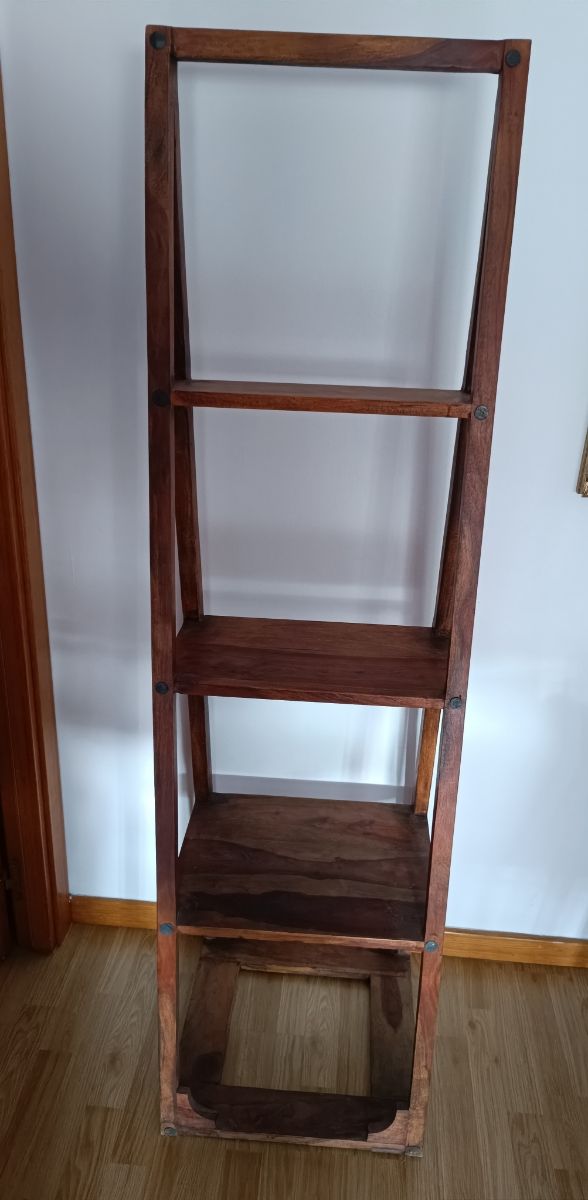 Urge caoba maciza, no se desmonta 1 sola pieza