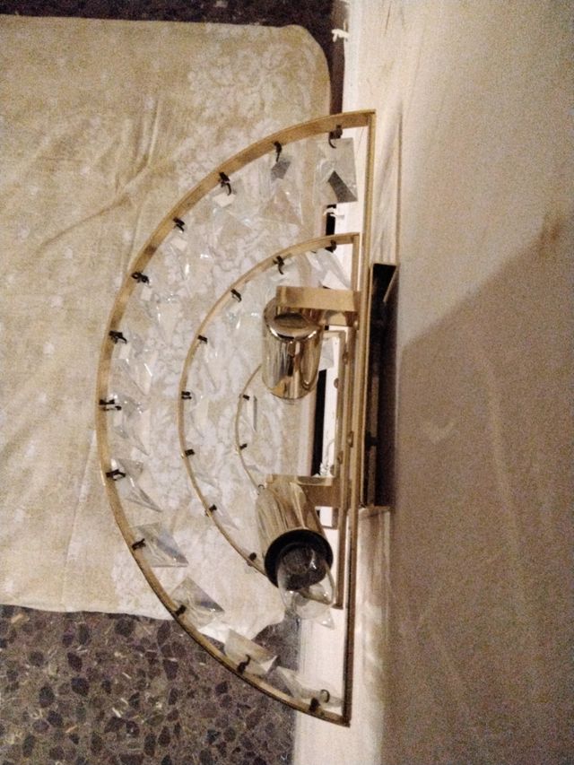 Lámpara de pared con lágrimas  cristal