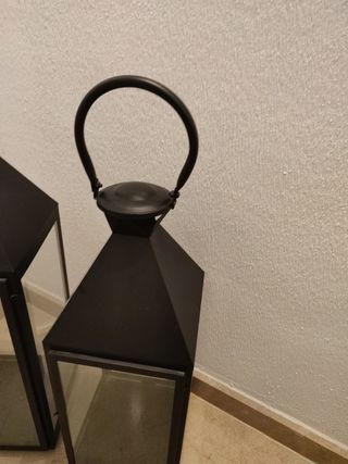 dos faroles grandes.