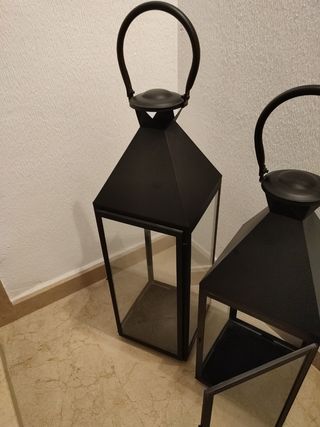 dos faroles grandes.