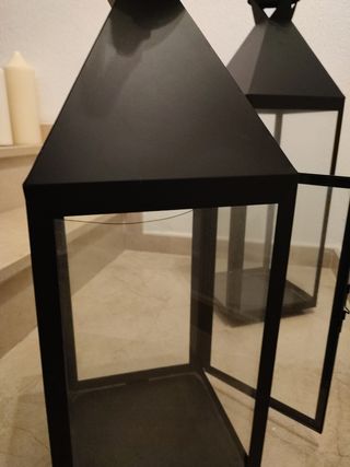 dos faroles grandes.