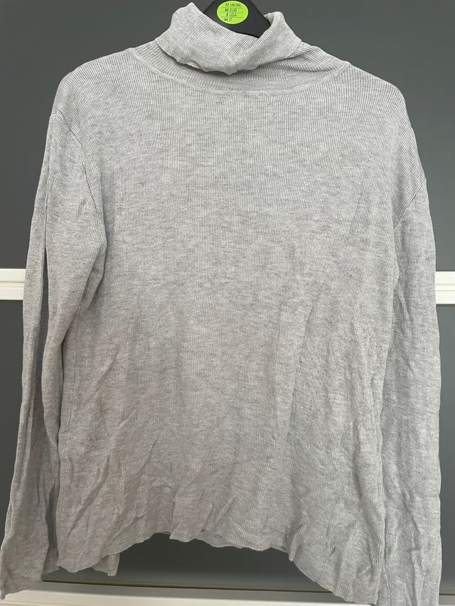 Jersey cuello vuelto gris primark