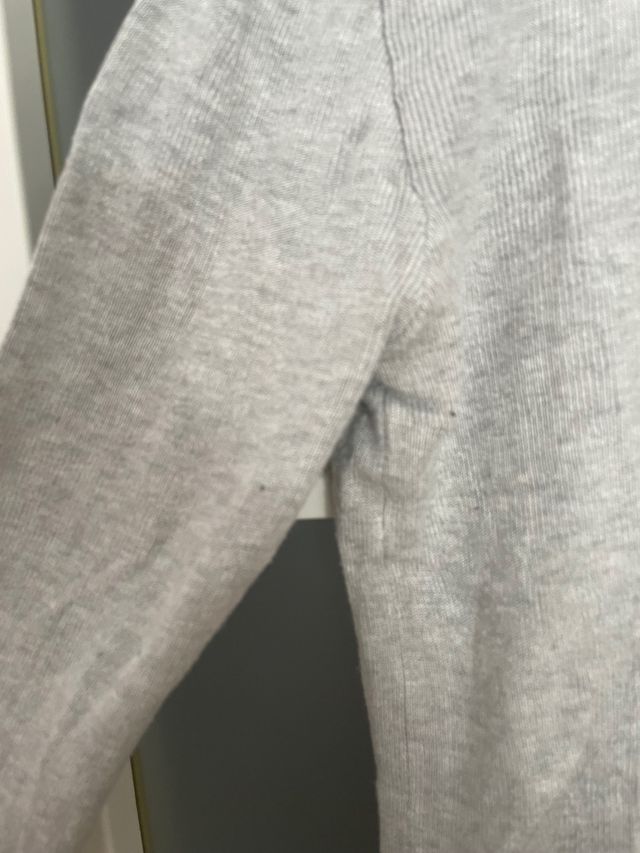 Jersey cuello vuelto gris primark