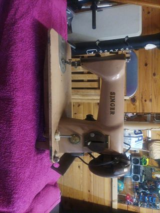 Maquina de coser antigua
