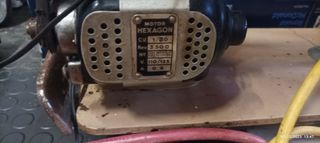 Maquina de coser antigua