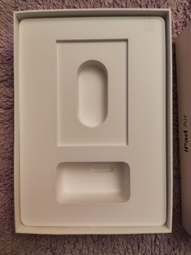 caja vacía iPhone tablet