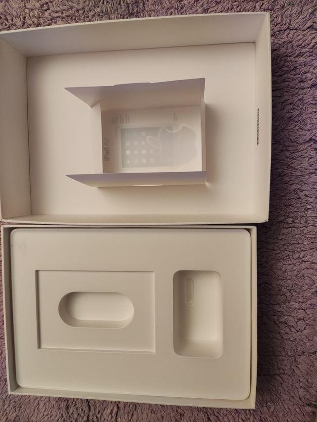 caja vacía iPhone tablet