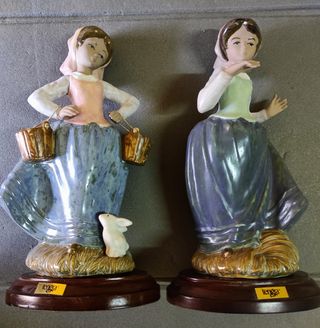2 figuras  porcelana de la casa TENGRA de Valencia