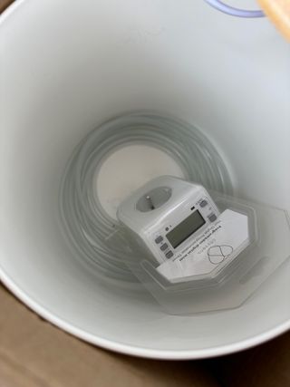 Riego automático por goteo con depósito de agua