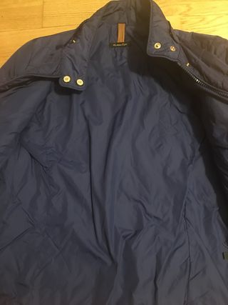 Chubasquero azul Massimo Dutti