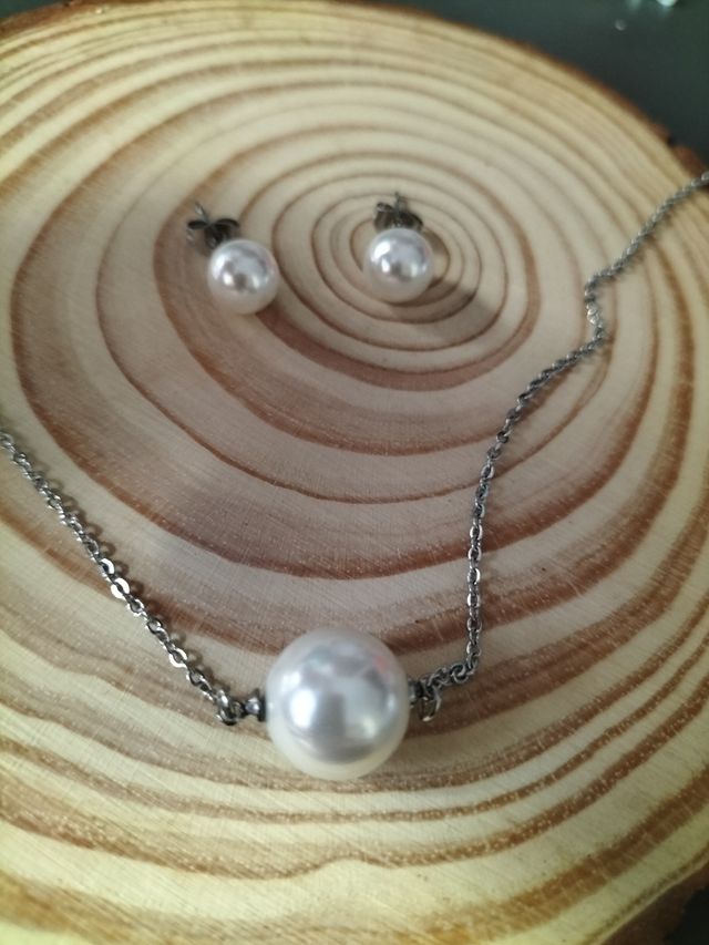 Conjunto pendientes y colgante