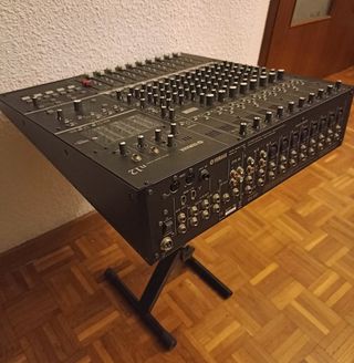 Mesa Mezcla Yamaha N12