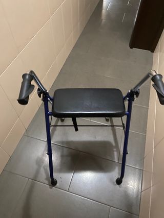 andarilho praticamente novo