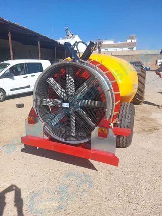 Atomizador Arrastrado HERPA 2000 Litros FIBERGLASS