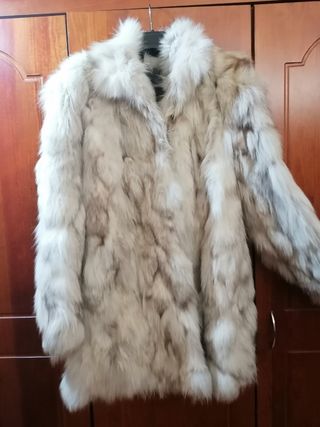 Abrigo de piel de zorro azul