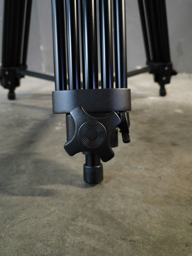 Solo 100€ a gennaio! Treppiede Weifeng WF-717 1,8 m pro