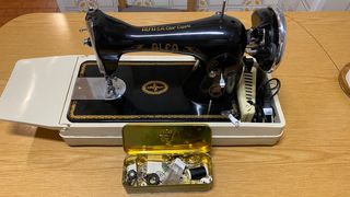 Maquina de coser Alfa
