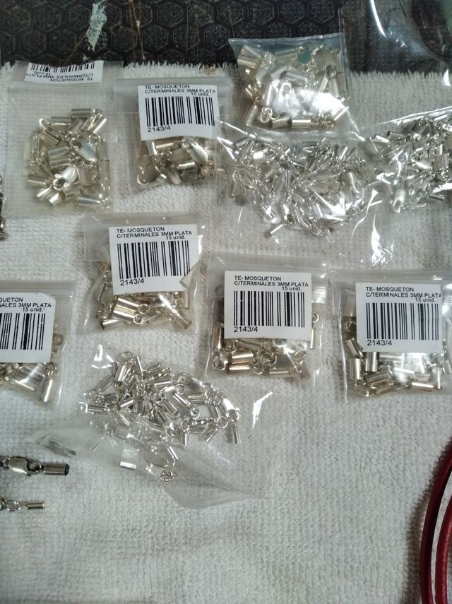 Abalorios, fornituras