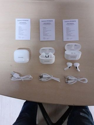 Lenovo-auriculares inalámbricos LP40. Sin abrir