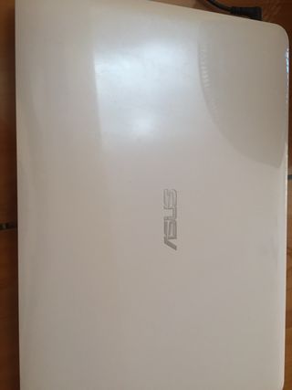 Portátil Asus blanco