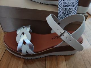 Sandalias blancas SIN ESTRENAR