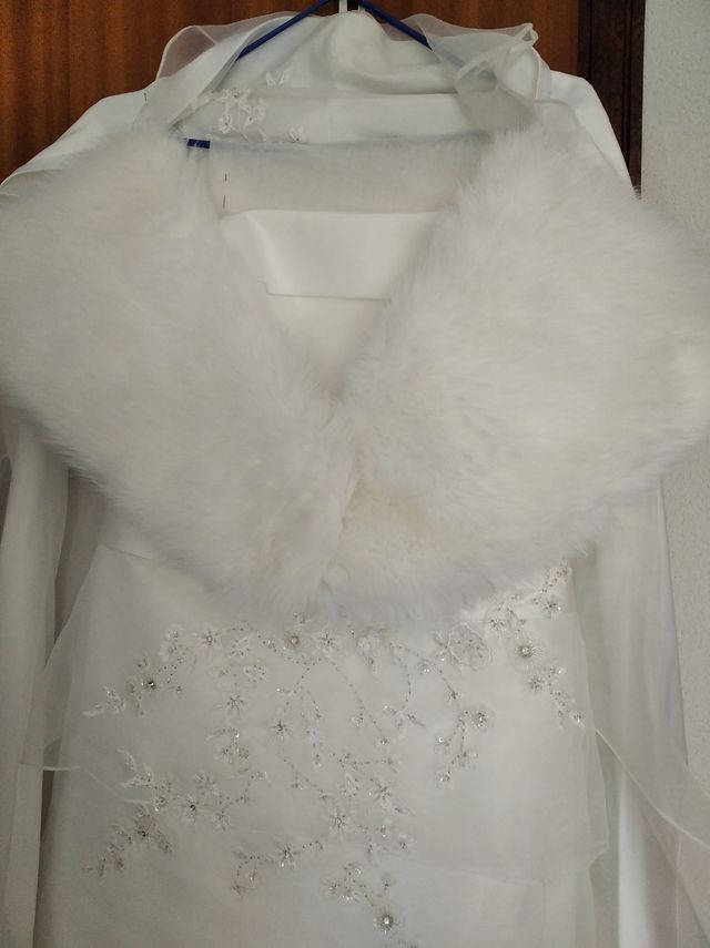 Estola blanca Aire Barcelona Novia