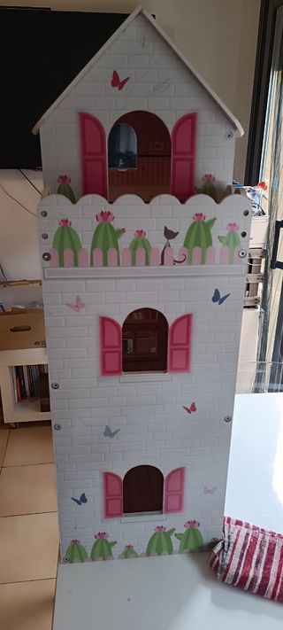 Casita de muñecas grande