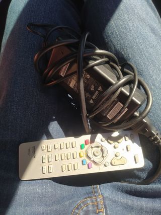 Mando y fuente alimentación thomson