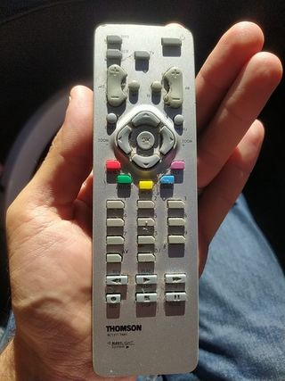 Mando y fuente alimentación thomson