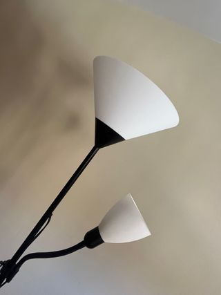 Lámpara de pie. Prácticamente nueva