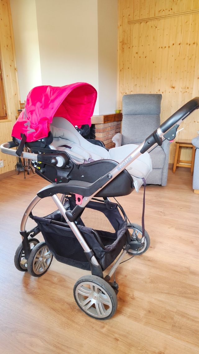 Cochecito + Maxi-Cosi + sillita.