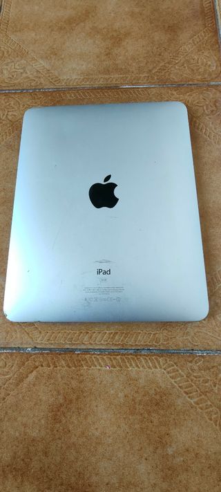 iPad 1 con altavoz original