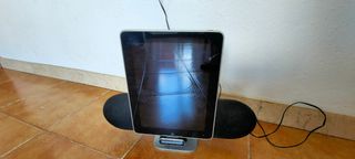 iPad 1 con altavoz original