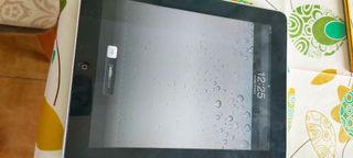 iPad 1 con altavoz original