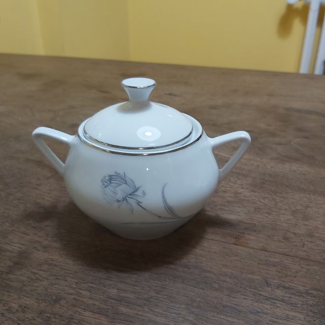 Cafetera y azucarero de Santa Clara