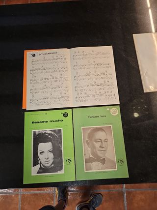 Partituras piano y guitarra antiguas